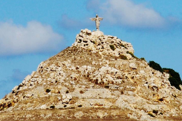 Tas Salvatura - maltańska wersja słynnego brazylijskiego posągu Chrystusa Zbawiciela