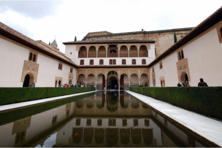 Alhambra w Granadzie